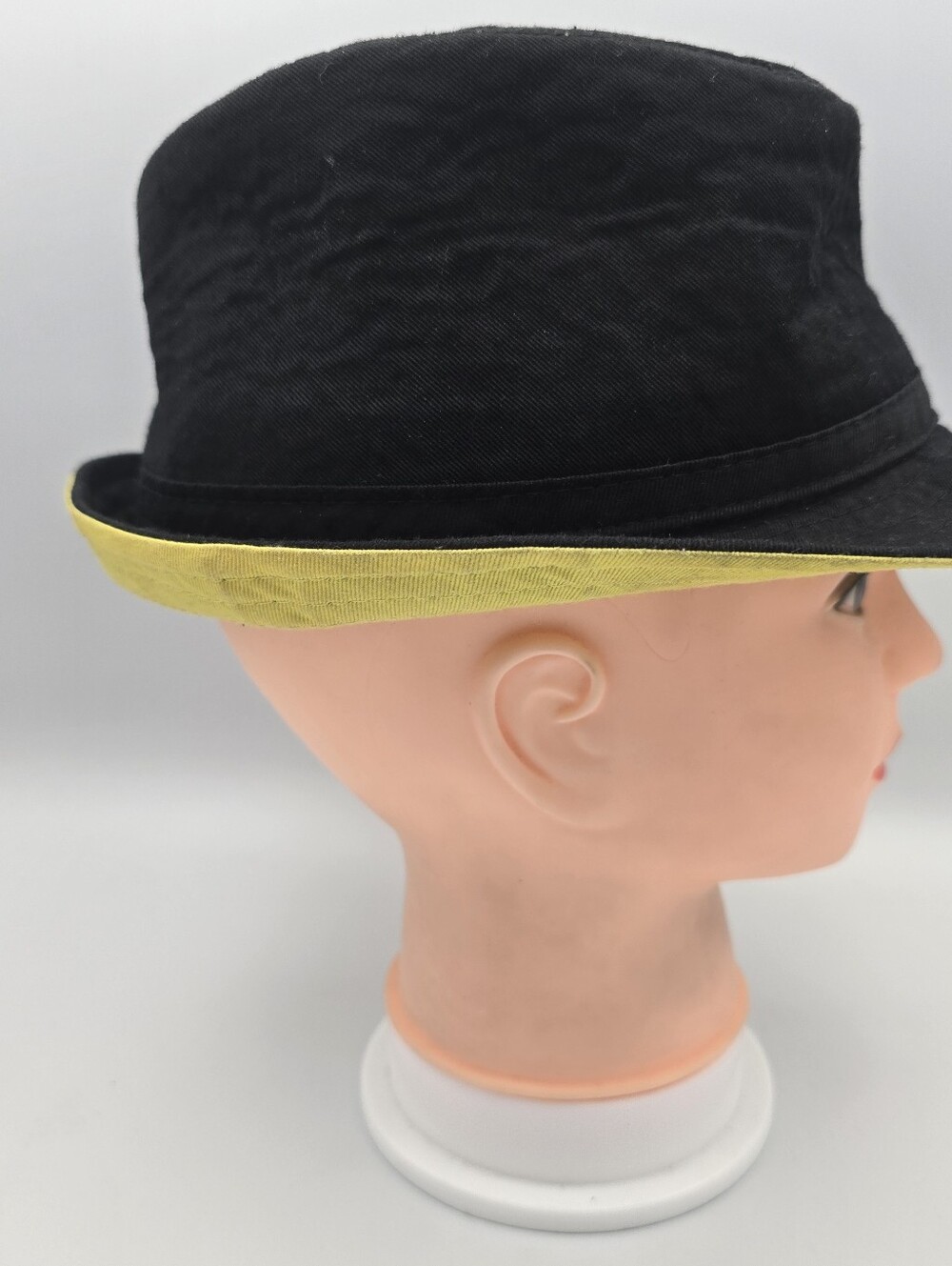 DC Comics Batman Youth Trilby Fedora Bucket Hat - Picture 4 of 10